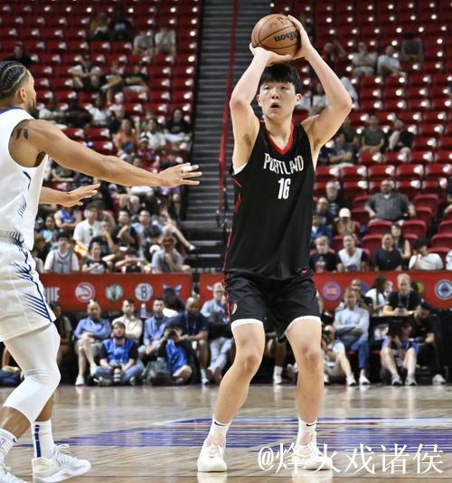 杨瀚森10分钟送1助攻 开拓者击败独行侠